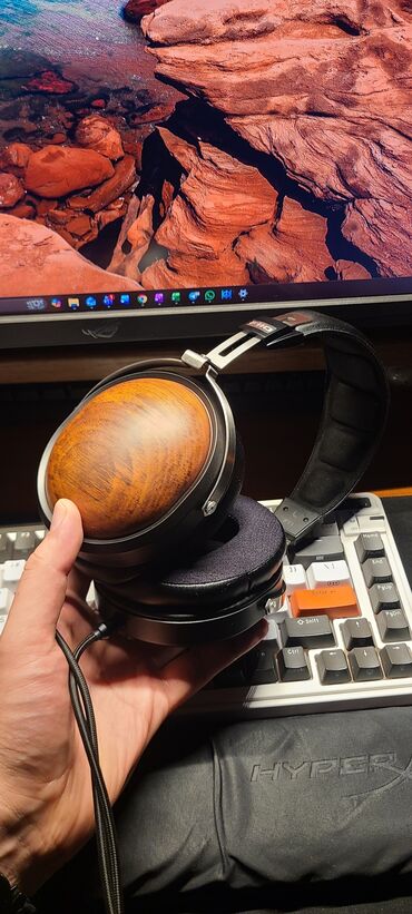 наушника: Продаются наушники FiiO FT1 — 13 900 сом Состояние: Идеальное