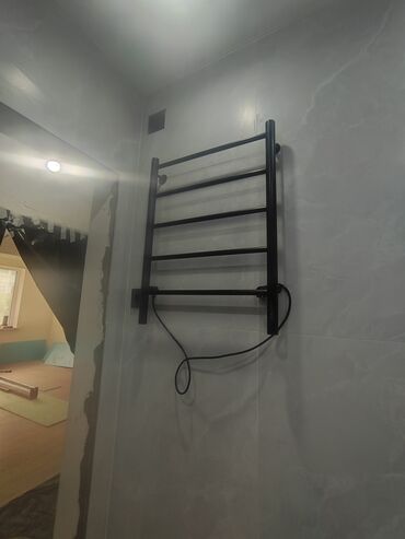 Сантехники: . Кафельщик. Кафельщик — 6