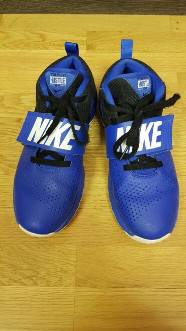 Patike i sportska obuća: Nike patike za košarku, br.39, 24,5cm, kratko nošene, u odličnom