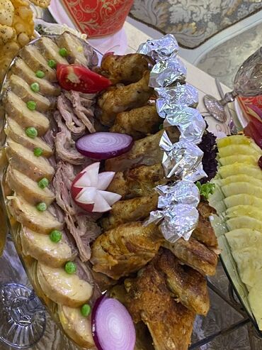 Готовые блюда, кулинария: Ассортимент салатов 1) Хрустящие баклажаны - Запечённые/обжаренные — 8