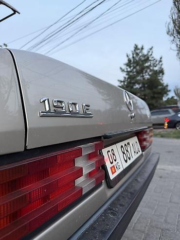 мб 190: Mercedes-Benz 190: 1986 г., Механика, Седан — 4