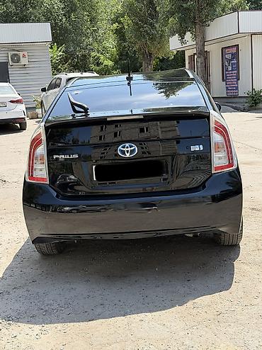 corolla 2016: Toyota Prius: 2014 г., 1.8 л, Автомат, Гибрид, Хэтчбэк — 6