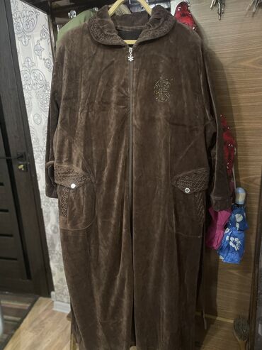 халаты для дома: Халат, Атлас, Made in KG, 9XL (EU 58)