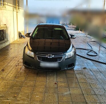 moto ayaqqabi: Chevrolet Cruze: 1.4 l | 2015 il 240000 km Sedan