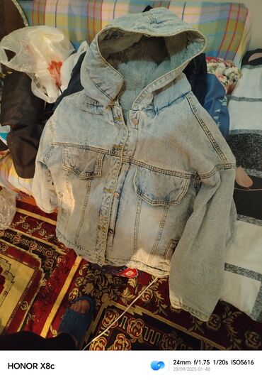 флисовые кофты бишкек: Qışlıq kapüşonlu cins gödəkçə - Material: açıq rəngli yuyulmuş denim