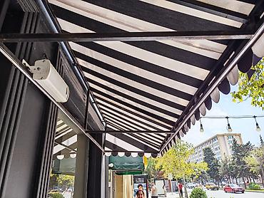 markiza: Qara-ağ zolaqlı fasad tenti (markiza) Tent satilir keyfiyetine soz ola — 2