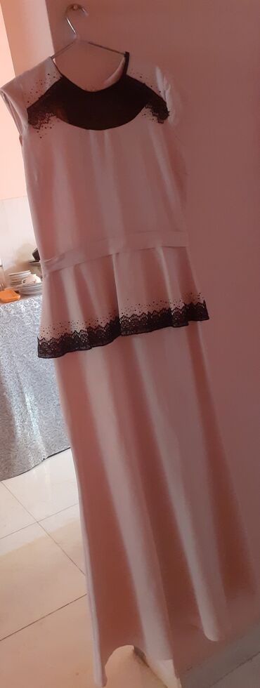 Ziyafət donları: Ətrəngi toy donu heç geyinilmiyib 48n/40 manata alınıb 20 manata