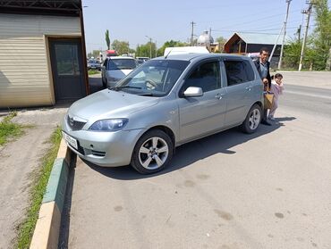 продаю или меняю мазда: Mazda Demio: 2003 г., 1.3 л, Автомат, Бензин