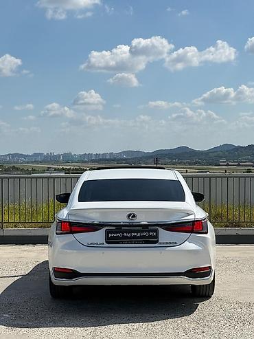 lexus es бампер: Lexus ES: 2021 г., Гибрид, Седан — 3