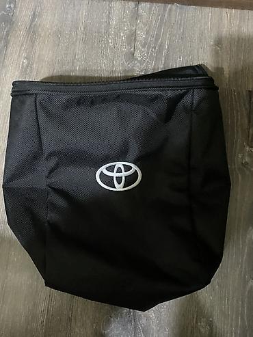 aksesuarlar: Toyota markalı çoxməqsədli çanta - Rəng: qara - Üz hissədə Toyota — 1