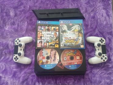 playstation 5 club: Ps4 fat 2 pult 500 gb şarj cihazı və 6 tel 2 disk ama istemir xirdalan