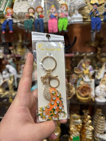 Breloklar: Milli Brloklar 3azn Xrustal Qaşlı dəmir Brloklar 9azn. Gözəl rəngli -da lalafo.az — 10 Breloklar: Milli Brloklar 3azn Xrustal Qaşlı dəmir Brloklar 9azn. Gözəl rəngli — 10