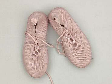 Sport shoes 33, Used