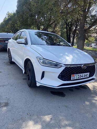 электромобиль дешевый: BYD E3: 2020 г., Электромобиль, Седан — 5
