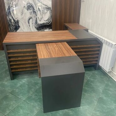 Ofis və oyun kresloları: Yeni, Təkərli, Qolları tənzimlənir, Dəri — 1