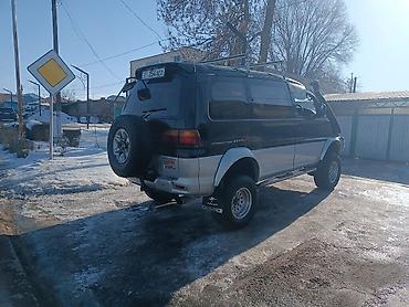 Mitsubishi: Mitsubishi Delica: 1994 г., 2.8 л, Автомат, Дизель, Минивэн at lalafo.kg — 6 Mitsubishi: Mitsubishi Delica: 1994 г., 2.8 л, Автомат, Дизель, Минивэн — 6
