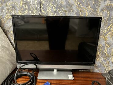 lcd мониторы: Черный плоский телевизор с широким экраном, идеально подходящий для