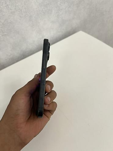 iphone xe: IPhone 15 Pro, Б/у, 128 ГБ, Черный, Чехол — 1