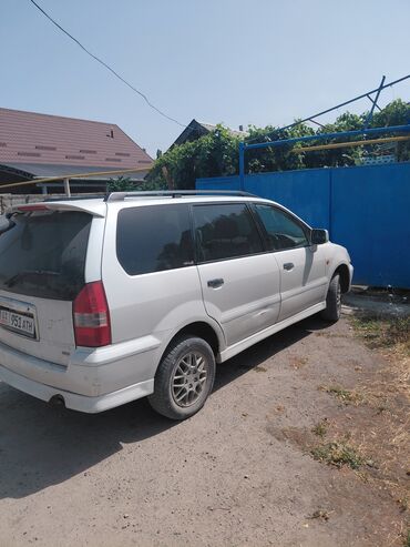 зарядное устройство для электромобиля: Mitsubishi Chariot: 2001 г., 2.4 л, Автомат, Бензин, Минивэн