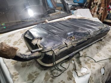 Auto delovi: Rezervoar Lada 2121,21213 Niva br.3 . Polovno, ocuvano. Skinuto sa — 4