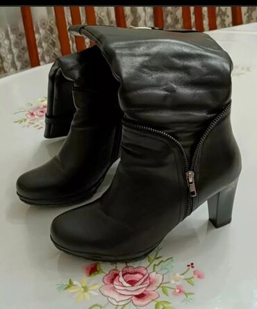 женская обувь 41: Сапоги, 40, цвет - Черный