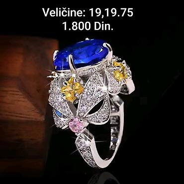 srebrne minduse: Elegantni posrebreni prsten sa velikim plavim ovalnim kamenom i — 1