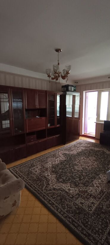 продается 2 комнатная квартира рядом ул ахунбаева: 3 комнаты, 75 м², 2 этаж