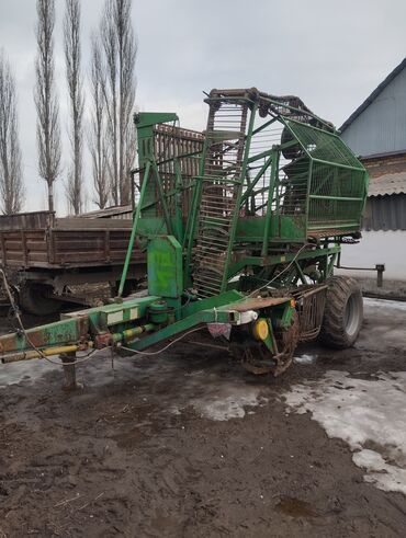 Комбайны: Срочно Продаю свекло уборочный комбайн штол в100 одна рядка состояние