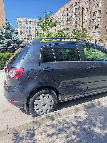 последующим: Volkswagen Golf Plus: 2008 г., 1.6 л, Механика, Бензин, Минивэн — 5