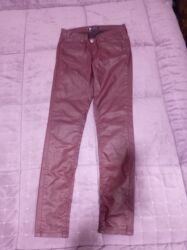 Digər qadın geyimləri: Salam. Hər biri 5 AZN. Ölçülər S və 46 üçündür. İstiyə olsa nömrə ilə — 9