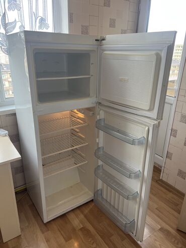 продаю холодильник: Б/у Холодильник Днепр, No frost, цвет - Белый