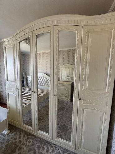 кресло для компьютера б у: Спальная гарнитура, брали год назад. Продаем в связи с переездом, цена