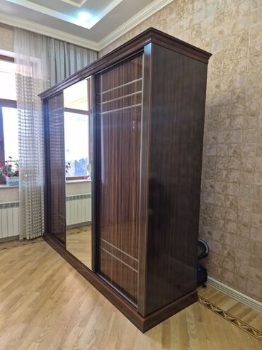 taxta şkaf: İdeal vəziyyətdədi.Təcili satılır