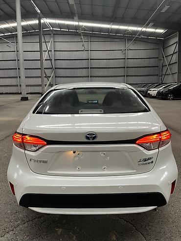 Toyota: Toyota Levin: 2020 г., 1.8 л, Вариатор, Гибрид, Седан — 2
