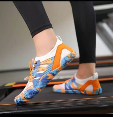 asics бишкек цена: Легкие спортивные кроссовки/аква-обувь и бежевые женские туфли-слинги