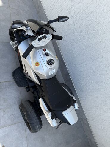 uşaq üçün matasklet: Ushaq ucun motosiklet cox asan idare olunur . zaryatkayla ishleyir. 2