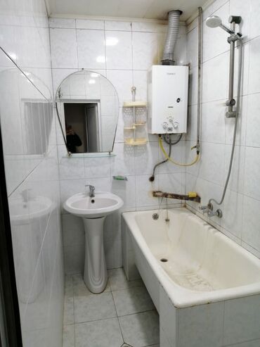 Uzunmüddətli kirayə mənzillər: Kirayə Nefçillər Metrosu 9/7 mərtəbəsi 2 otaqlı Vasmoy Bazarla üzbə-üz — 4