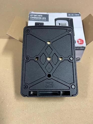 Ostali proizvodi za kuću: Sef za ključeve sa kombinacionom bravom - Zidni sef za bezbedno — 1