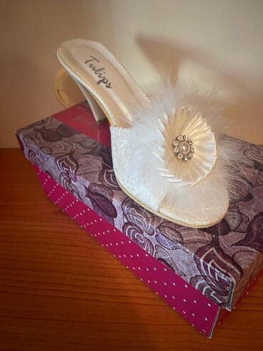 букет из мягких игрушек: Brend: Tulips Model: Açıq burunlu, hündürdaban mualakka terlik/sandal