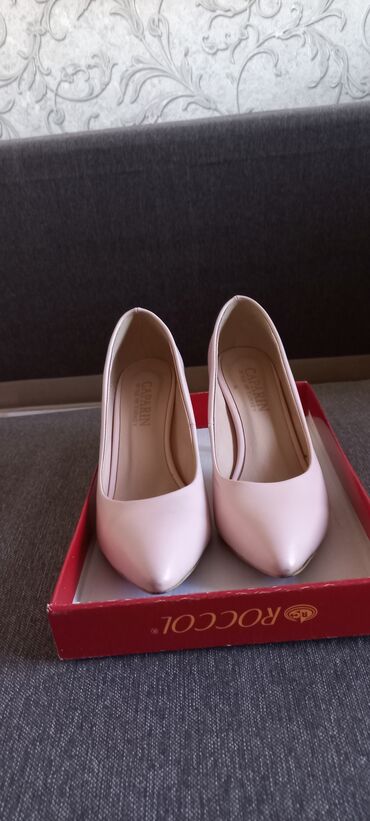 женские яркие туфли лодочки: Туфли 36, цвет - Белый