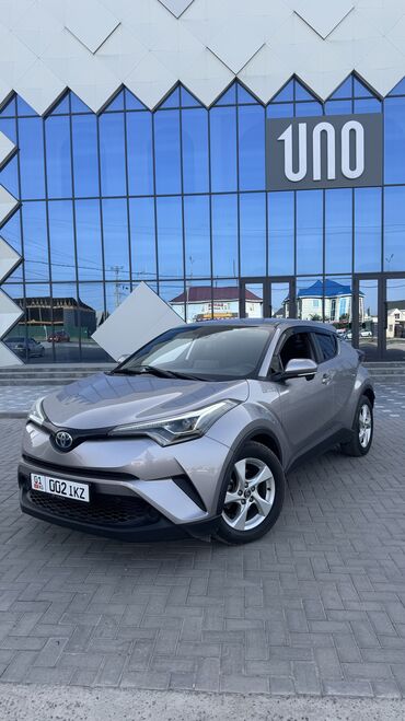 Toyota: Toyota C-HR: 2018 г., 1.8 л, Вариатор, Гибрид, Кроссовер