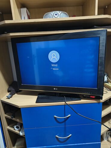 Desktop računari i radne stanice: Desktop računar – Biostar/Intel, Sapphire grafika Specifikacije: - — 6