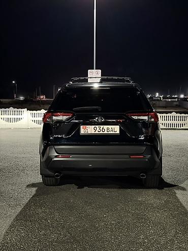 аварийный знак: Toyota RAV4: 2020 г., 2.5 л, Автомат, Бензин, Кроссовер — 2