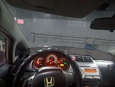 camry 2 2: Honda Jazz: 2008 г., 1.3 л, Вариатор, Газ — 6