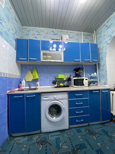 стол кухонный: Кухонный гарнитур, Шкаф, Стол, цвет - Синий, Б/у
