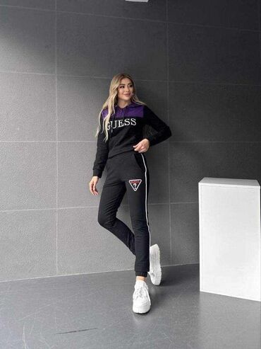 Gornji i donji deo: Guess, S (EU 36), Jednobojni, Sa ilustracijom, bоја - Crna — 6