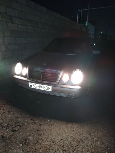 opel suret qutusu: Mercedes-Benz E-Class (W210) sedan - Gümüş rəng, 4 qapı, klassik