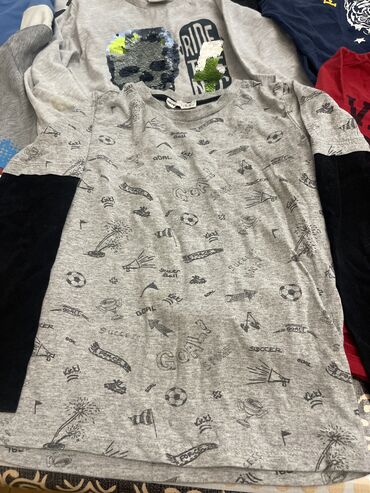 Koftalar, sviterlər: 5-6 yasha yaxshi veziyyetde3-4 yaşa yaxşı vəziyyətdə — 6