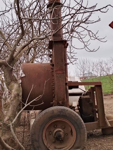 Ot doğrayan aparatlar: Ot döyən,işləşktir.Qiymət razılaşma yolu ilə