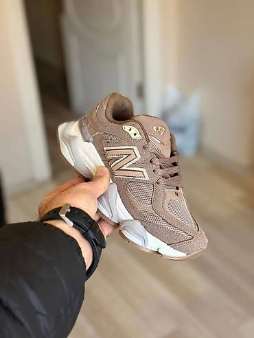 esprit obuca beograd: New Balance 9060 patike – lifestyle silueta inspirisana Y2K estetikom — 3